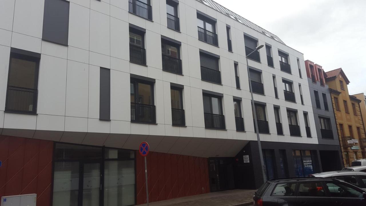Apartament Skarbowa 2 & Parking Leszno  Εξωτερικό φωτογραφία