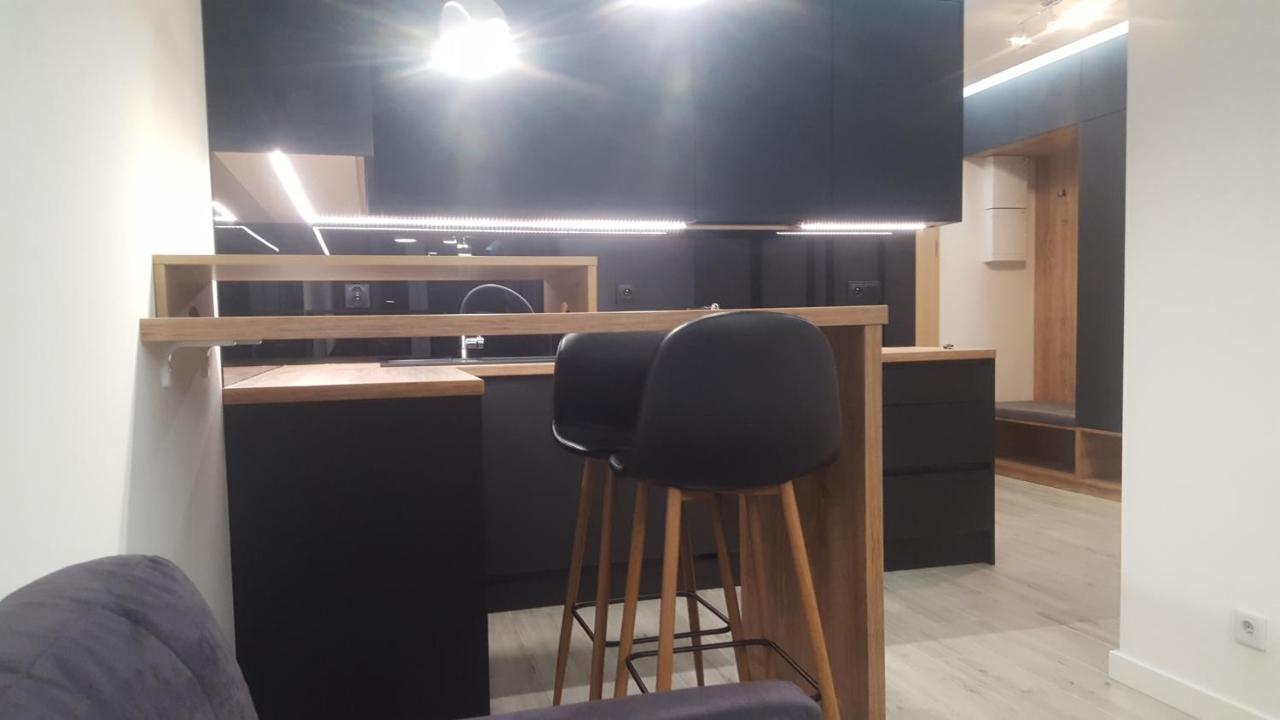 Apartament Skarbowa 2 & Parking Leszno  Εξωτερικό φωτογραφία